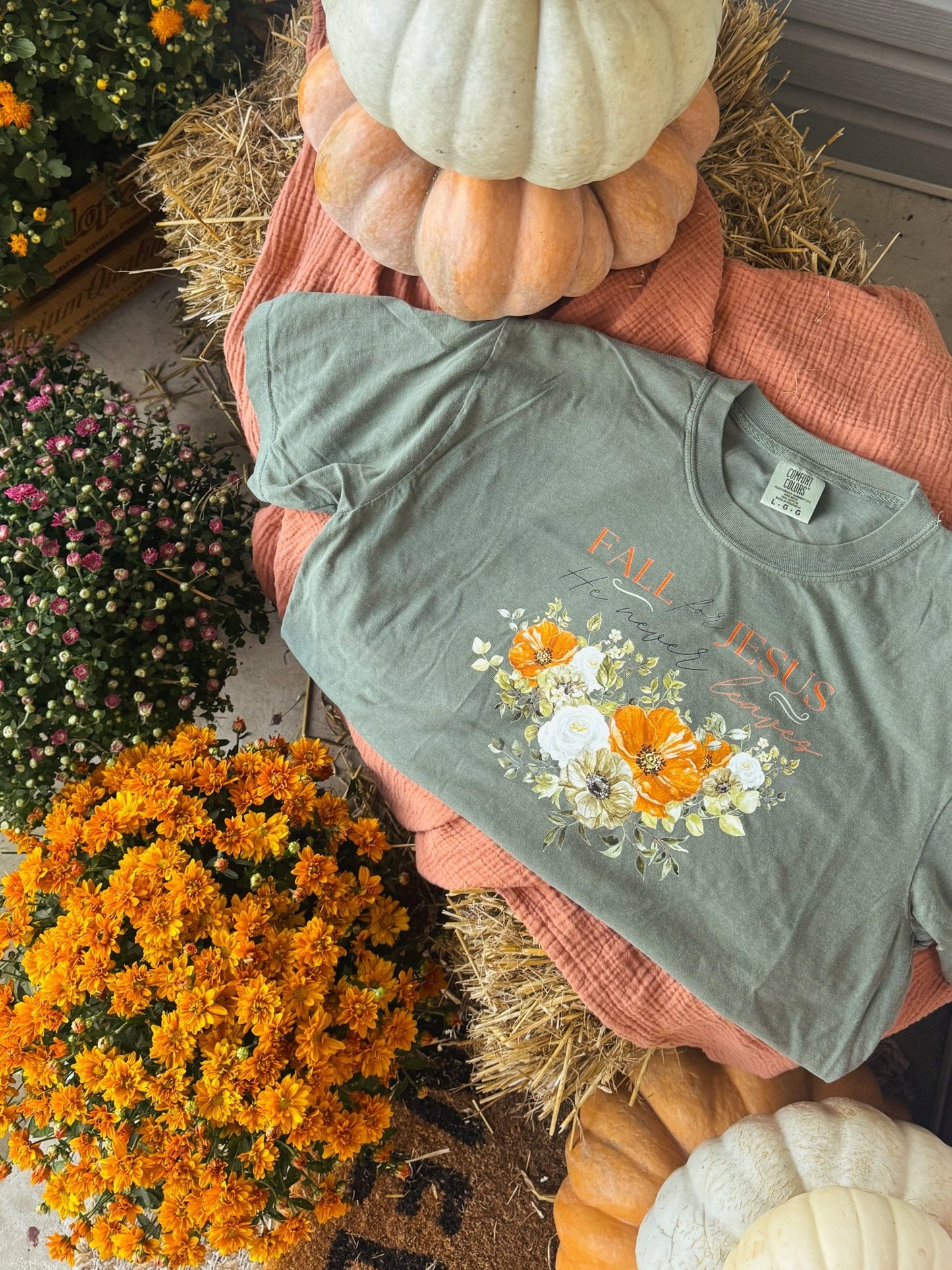 Fall for Jesus Tee - The Dragonfly Boutique