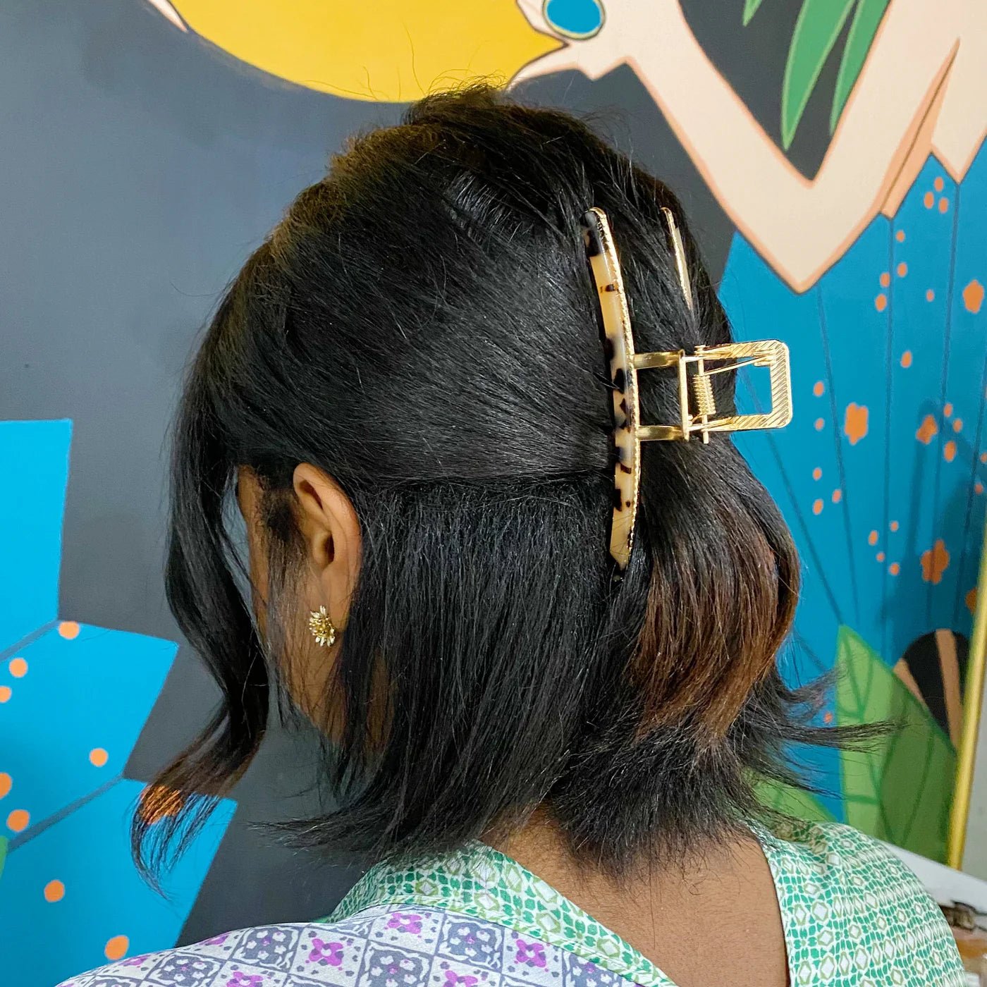 Pure Simplicity Light Tortoise Claw Clip - The Dragonfly Boutique