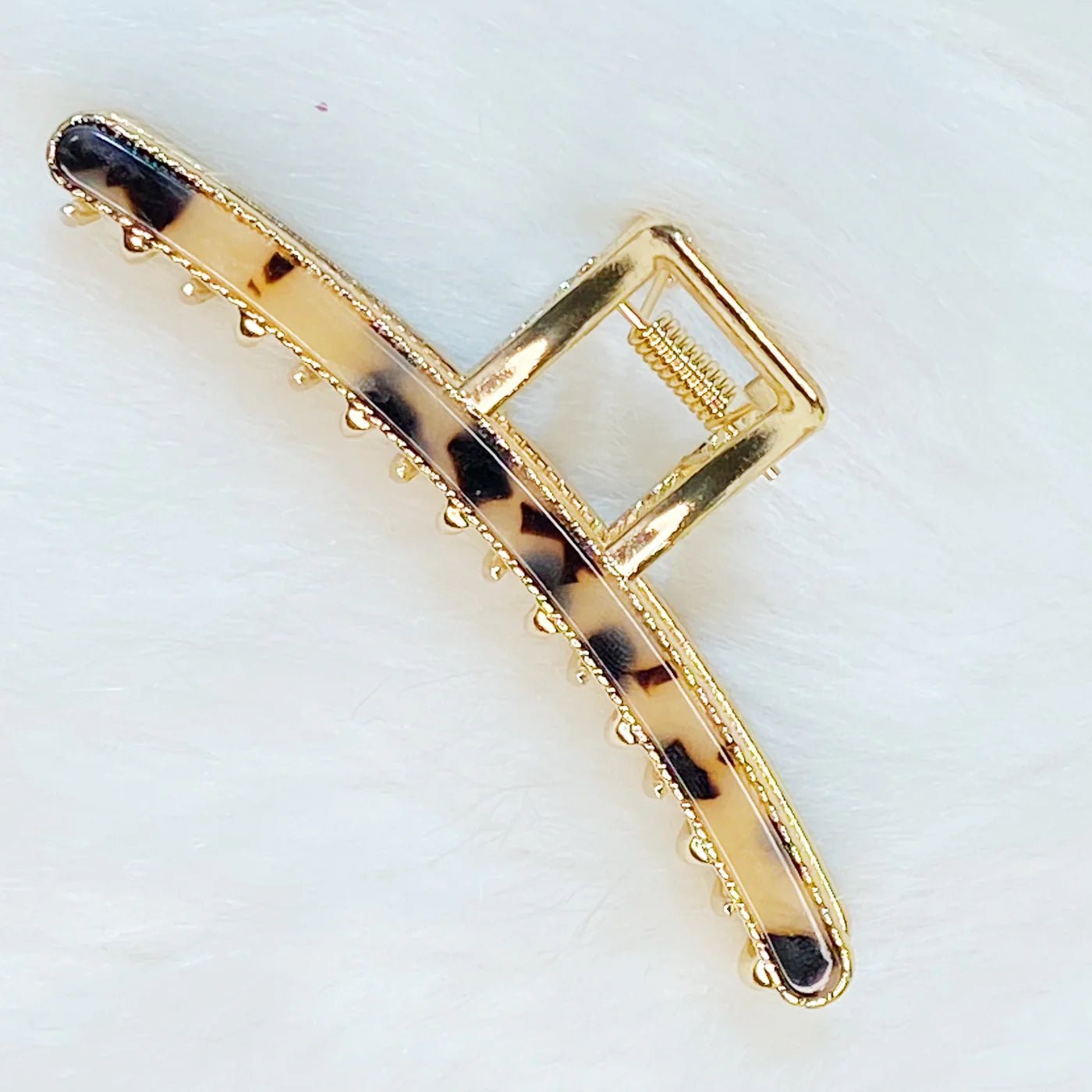 Pure Simplicity Light Tortoise Claw Clip - The Dragonfly Boutique