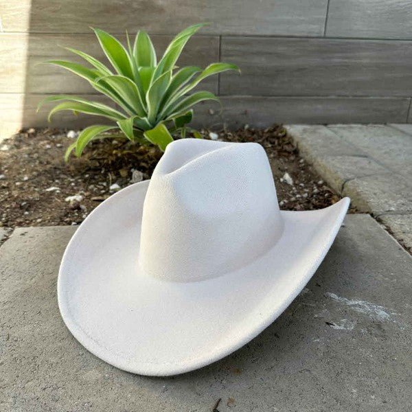 Cattlement Cowboy Hat - The Dragonfly Boutique