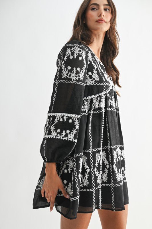 Holiday Delight Dress - The Dragonfly Boutique