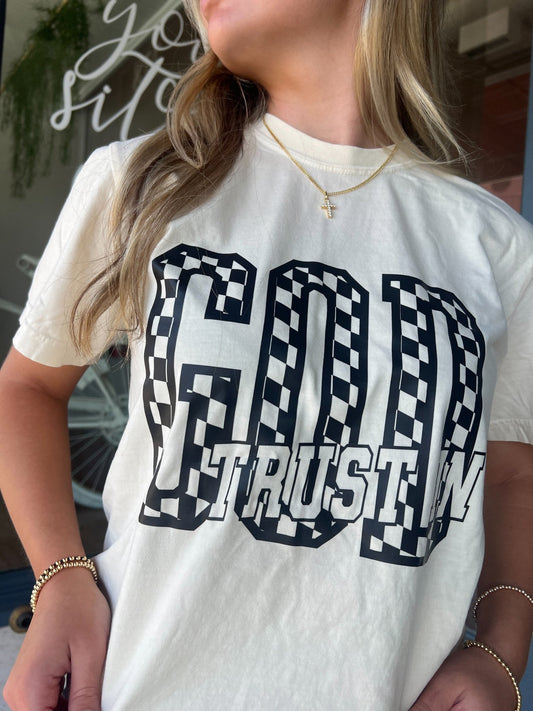 Trust in God Tee - The Dragonfly Boutique