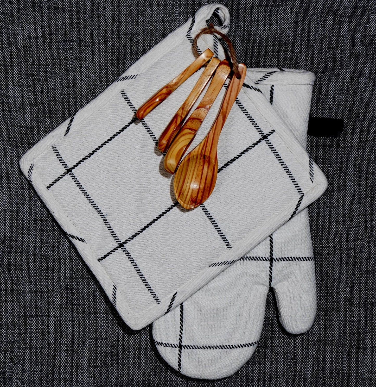 Baking Gift Set: Oven Mitt, Pot Holder & Mini Wooden Spoons - The Dragonfly Boutique