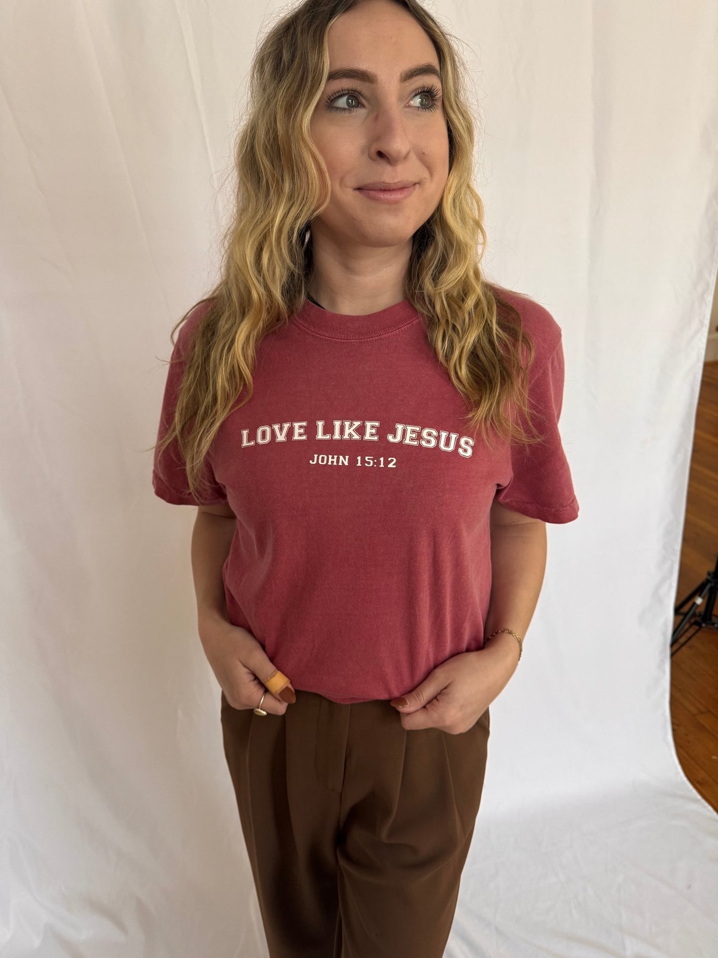 Love Like Jesus Tee - The Dragonfly Boutique